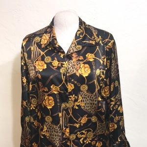 BENTLEY Plus Size: 18W Satin Front Button Top